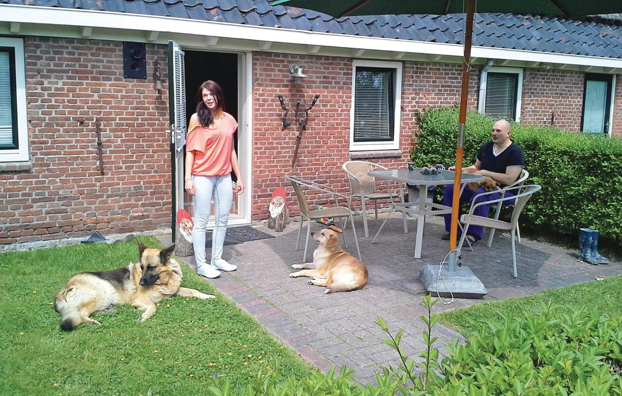 Beautiful Apartment In Paesens With Kitchen エクステリア 写真